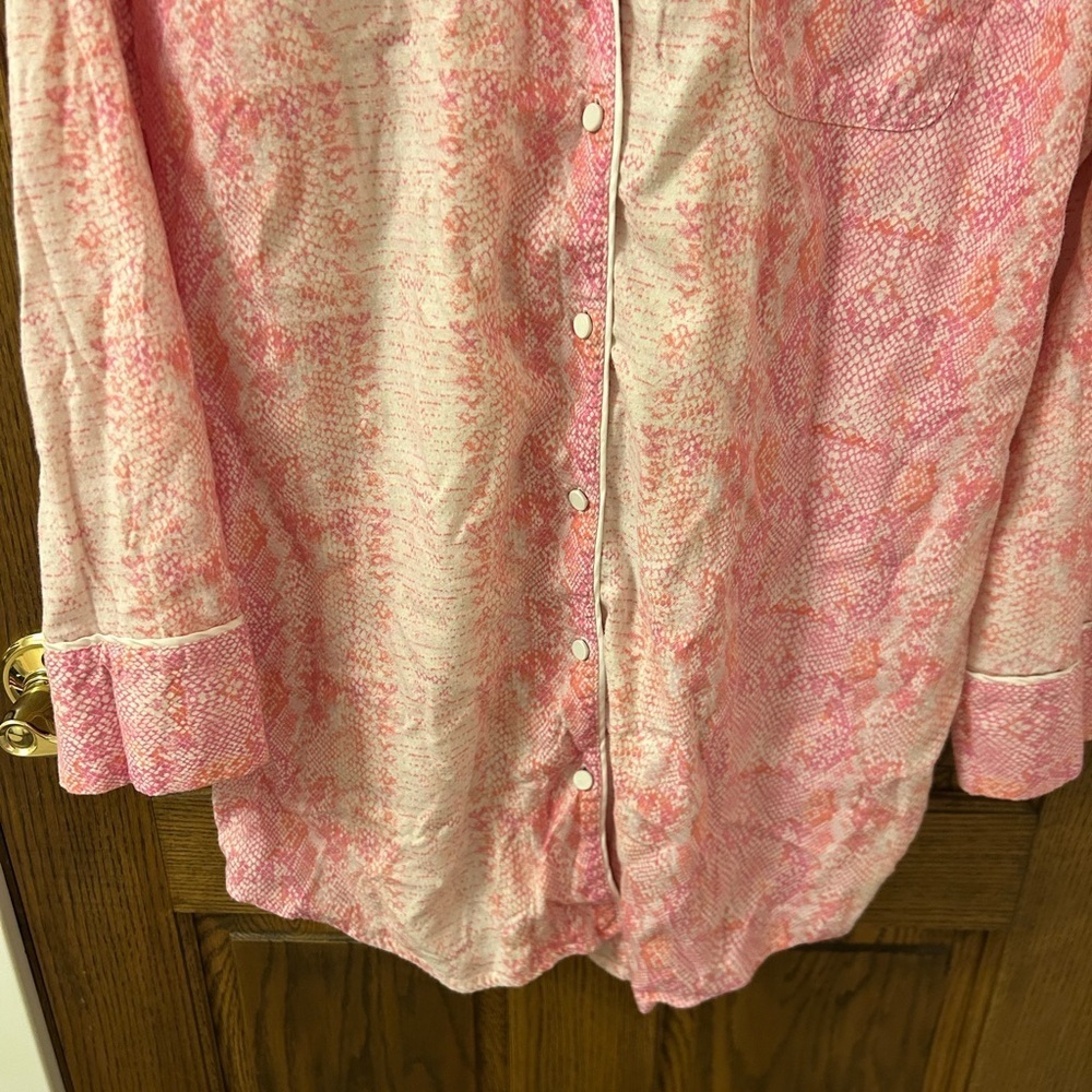 Victoria’s Secret Flannel Pink Snakeskin Nightgown Long Sleep Shirt Medium - Picture 3 of 7